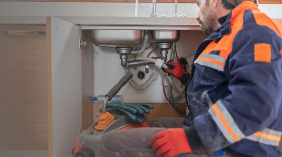 Professional slab leak plumber services in Irvine, CA